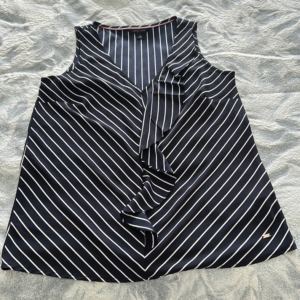 Tommy Hilfiger top!